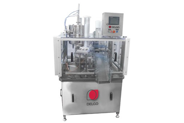 Máquina de envase de líquidos