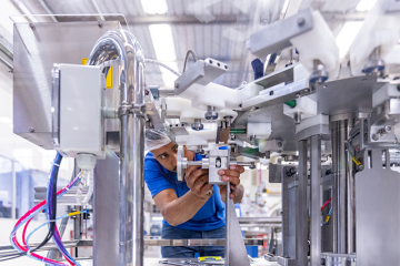 Como a falta de manutenção preventiva em máquinas afeta a produtividade industrial?